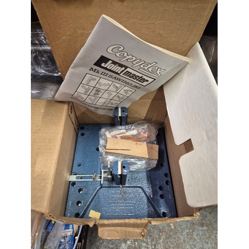 269 - 3 mitre saws, 2 with original boxes