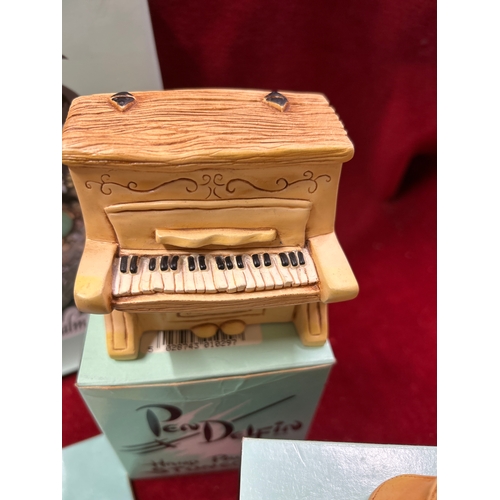 69 - Collection of Pendelfin including four boxed figures:- Happy, Piano, Holly, Hello (small chips see p... 