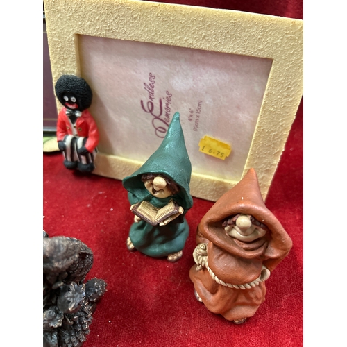 73 - Collectables to include Pendelfin, Friar Folk figures, Wombles Collection, Watersmeet Studios cats &... 