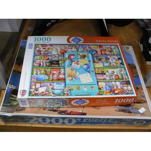 283 - Past Times Traditional Magnetic Darts & Poker set plus 2 jigsaw puzzles, 1 new and sealed