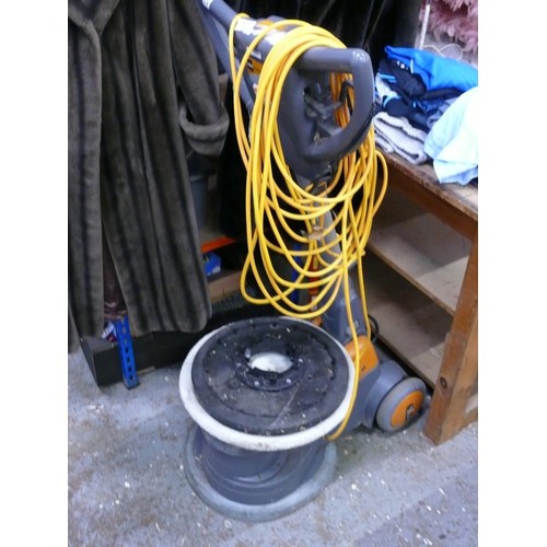 321 - Taski Ergodisc floor polisher