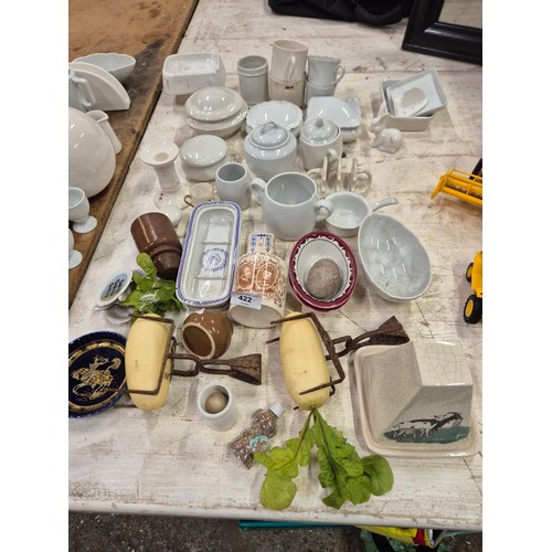 422 - Mixed antique and vintage ceramics to include Art Deco French pot (A/F), Coronation mug 1902, farm a... 