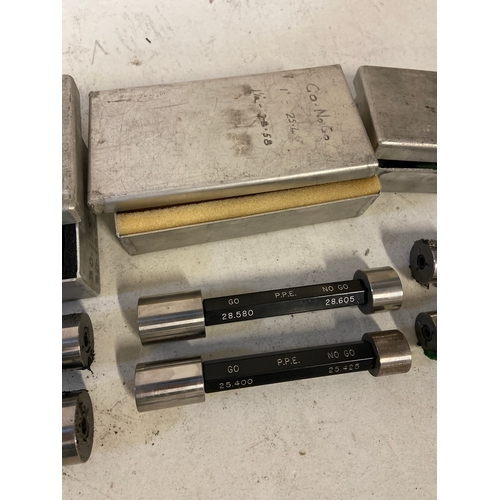 15 - Selection of 6x Kennedy Go/No-Go pin plug gauges in three tins. In very good condition, although the... 