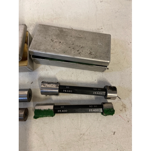 15 - Selection of 6x Kennedy Go/No-Go pin plug gauges in three tins. In very good condition, although the... 