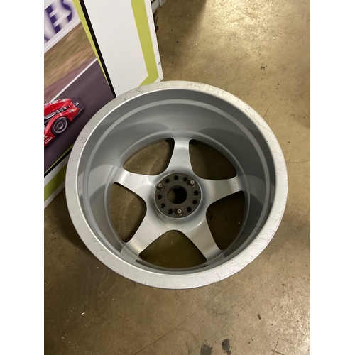 31 - MP84/91 Le Mans magnesium alloy wheel. Produced from Pilbeams own design by OZ racing. The exact his... 