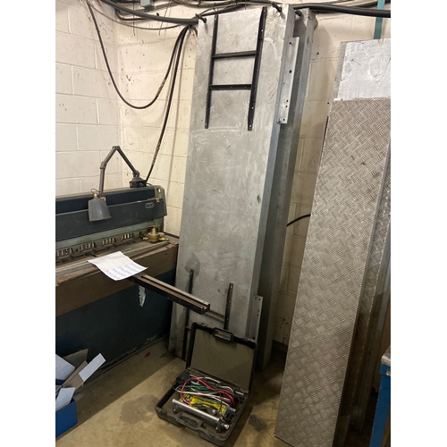 Intercomp vehicle scales with ramps. UNTESTED.