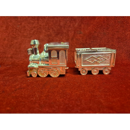 69 - Silver plated train with first tooth and first curl pots plus a Star pot with miniature stars