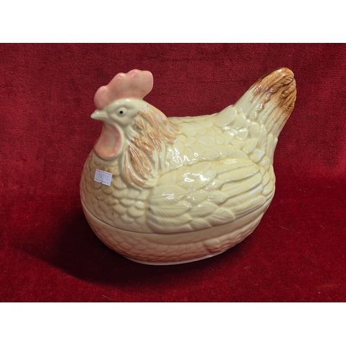 94 - Glazed ceramic chicken crock in cream with 'Japan' stamped underneath