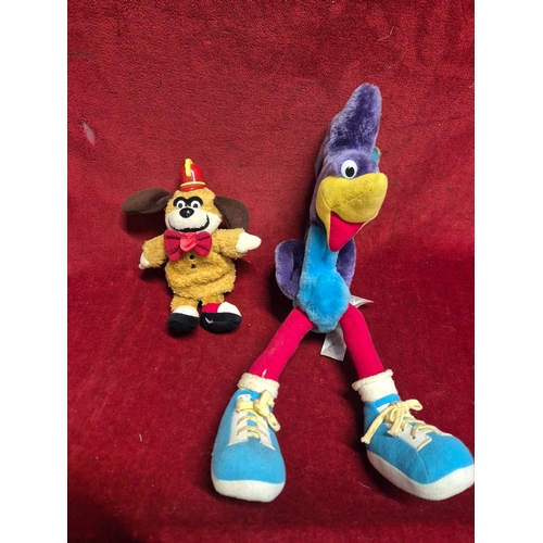 98 - 2 vintage soft toys Roadrunner and Fleegle from The Banana Splits