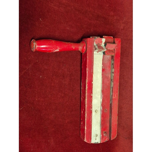 101 - Vintage football clacker