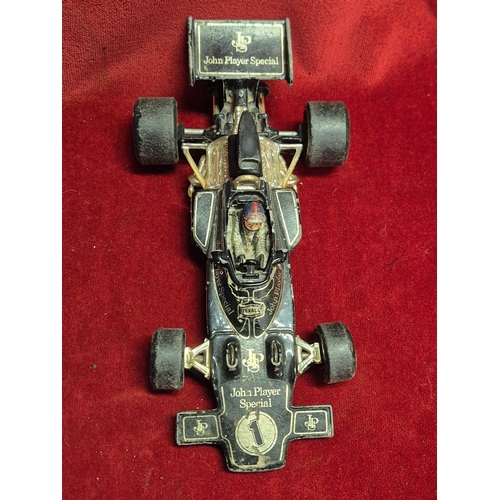 105 - Tray of mixed collectables to include a Corgi John Player Special car, small Jack Daniels hip flasks... 