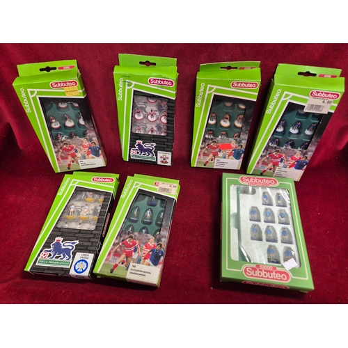 106 - 7 vintage Subbuteo player sets - Milan, Southampton, Bradford City, Barcelona, Leeds United, Blackbu... 