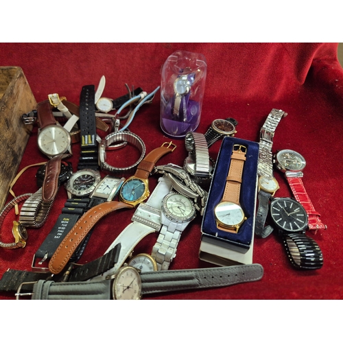 109 - Wooden tray of mixed watches to include Chanel, ID, Accurist, Pulsar plus lots more
