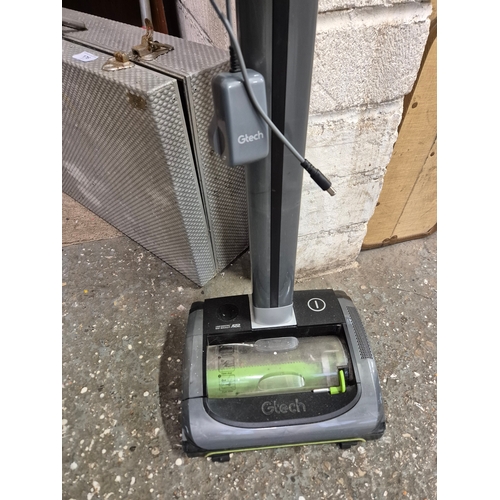 177 - G-Tech vacuum cleaner with charger