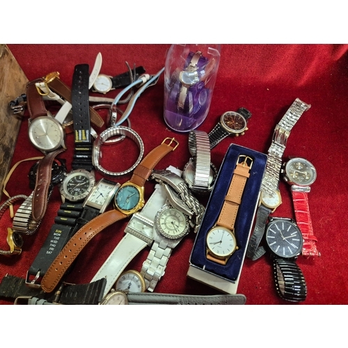 109 - Wooden tray of mixed watches to include Chanel, ID, Accurist, Pulsar plus lots more
