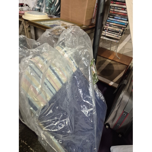 179 - Large mixed lot household and decorative items