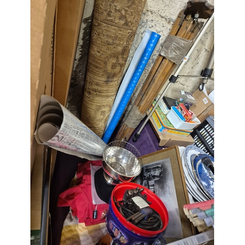 184 - Very large mixing lot of household and decorative items