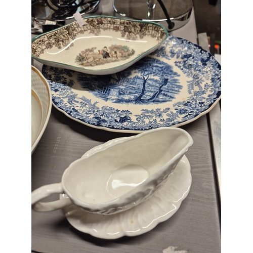 187 - Selection of ceramic trays and bowls to include a hand painted tray, fruit set, Wedgwood jug and bow... 