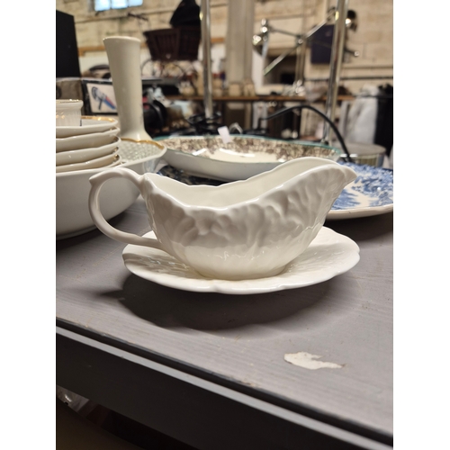 187 - Selection of ceramic trays and bowls to include a hand painted tray, fruit set, Wedgwood jug and bow... 