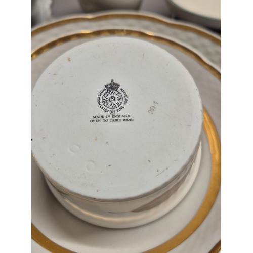 187 - Selection of ceramic trays and bowls to include a hand painted tray, fruit set, Wedgwood jug and bow... 