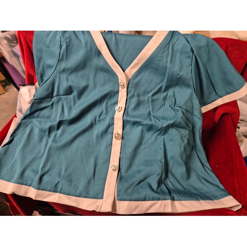 196 - 4 packs of new ladies clothing, size 4XL