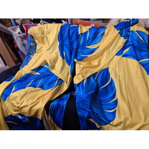 197 - 2 pairs ladies jeans sizes 24 and 28 plus a jumpsuit and a shirt style top both 5XL