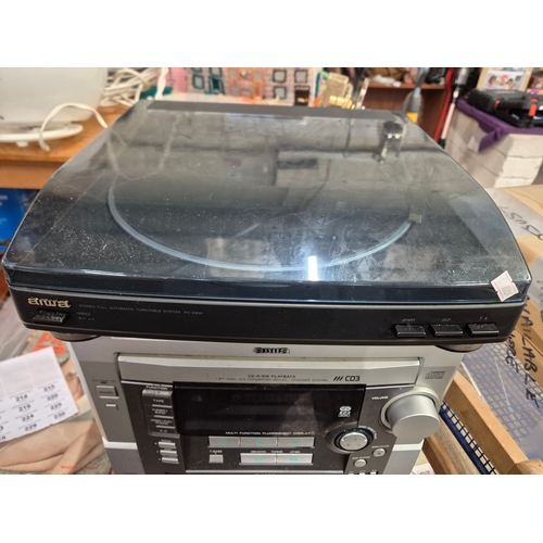 211 - Aiwa Digital Audio System Z-L100 plus stereo full automatic turntable System PX-E850