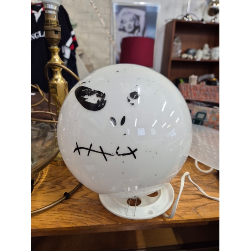 213 - Collection of table lamps and lights