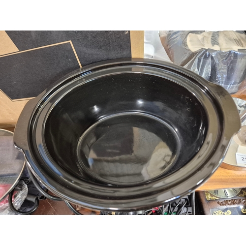 218 - Large family size slow cooker