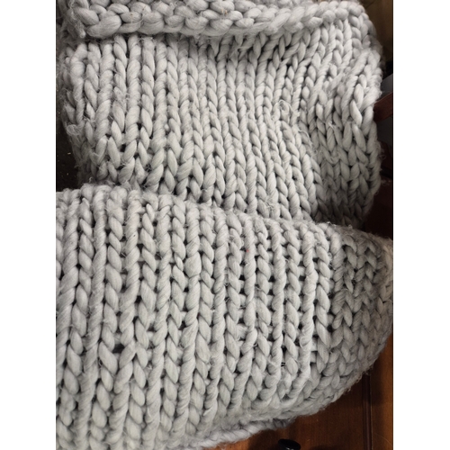 226 - Grey chunky knit throw blanket