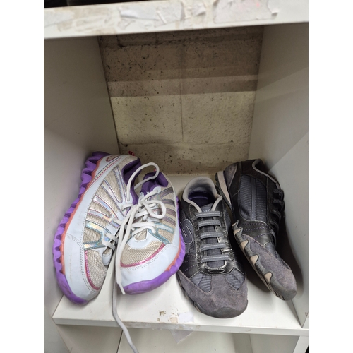 233 - Large quantity of Ladies shoes sizes 4/5/6/7 some never worn