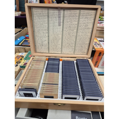 293 - Boots Th125S slide projector with slides