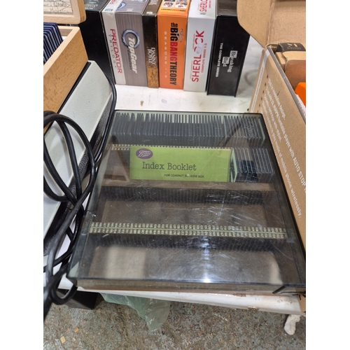 293 - Boots Th125S slide projector with slides