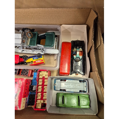 310 - Box of collectors cars and other vehicles to include Corgi, Vanguards, Dinky, Budgie, Franklin Mint ... 