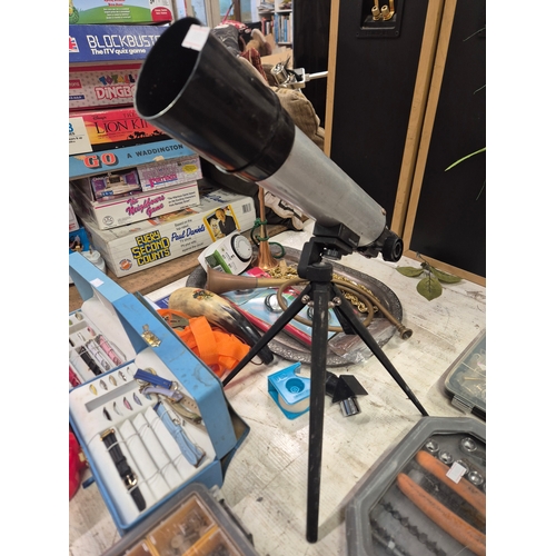 345 - Mixed lot to include jewellery, telescope, copper horns, keys etc