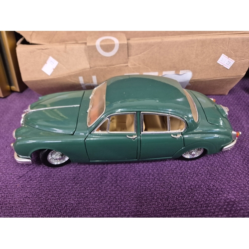92 - Maisto precision Jaguar XK120 Saloon 1959