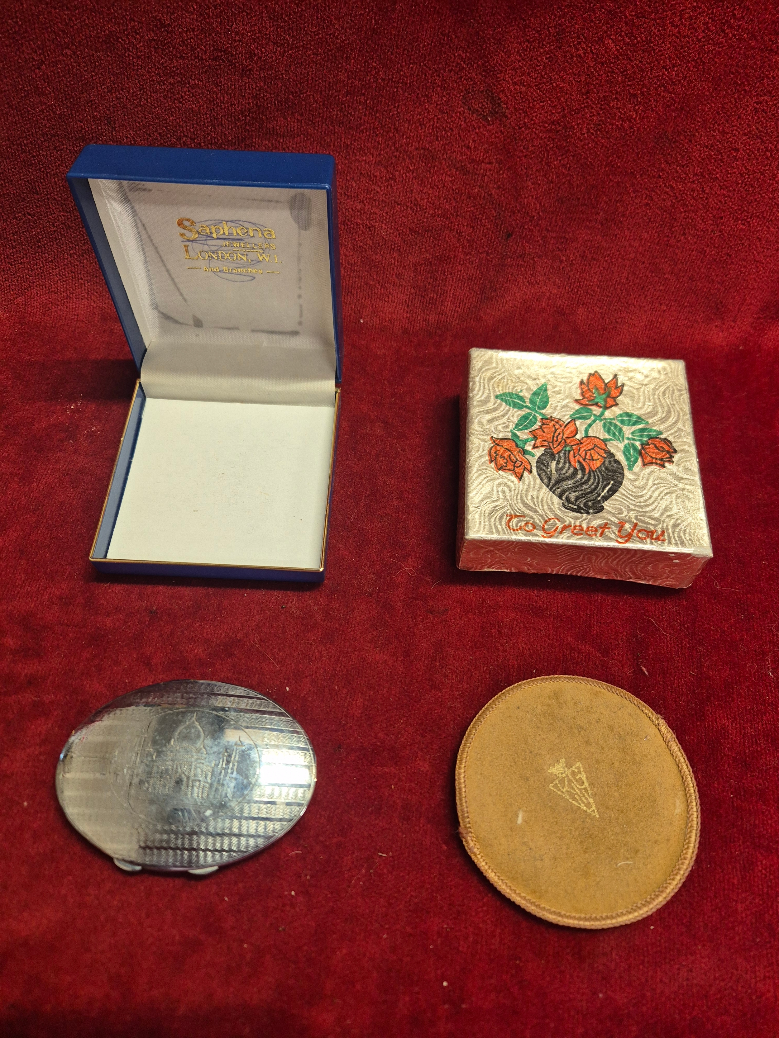 Selection of mixed compacts and gift boxes