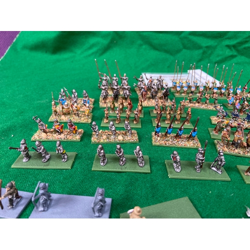 Table top war gaming model figures. 15mm miniatures for The Battle of ...