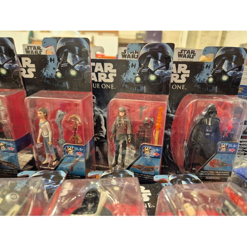 181 - 17 x Star Wars Rogue One figures, new in packets