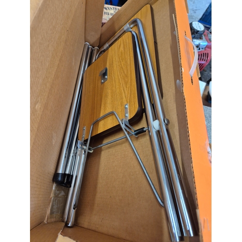 254 - Vintage Pack Away II projector stand with original box