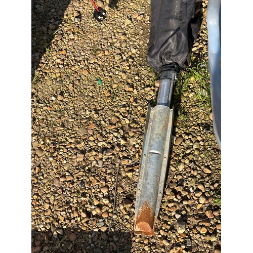 482 - Large rotating garden clothes dryer and a blue garden parasol