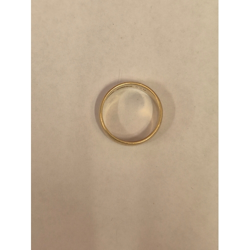 12 - 9ct gold wedding band size T weight 7.37g