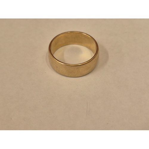 12 - 9ct gold wedding band size T weight 7.37g