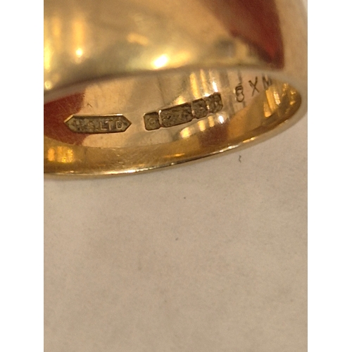 12 - 9ct gold wedding band size T weight 7.37g