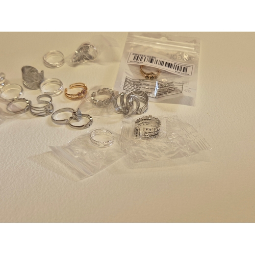 40 - Collection of costume jewellery rings, mostly white metal