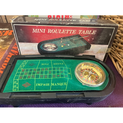Vintage mini roulette table boxed