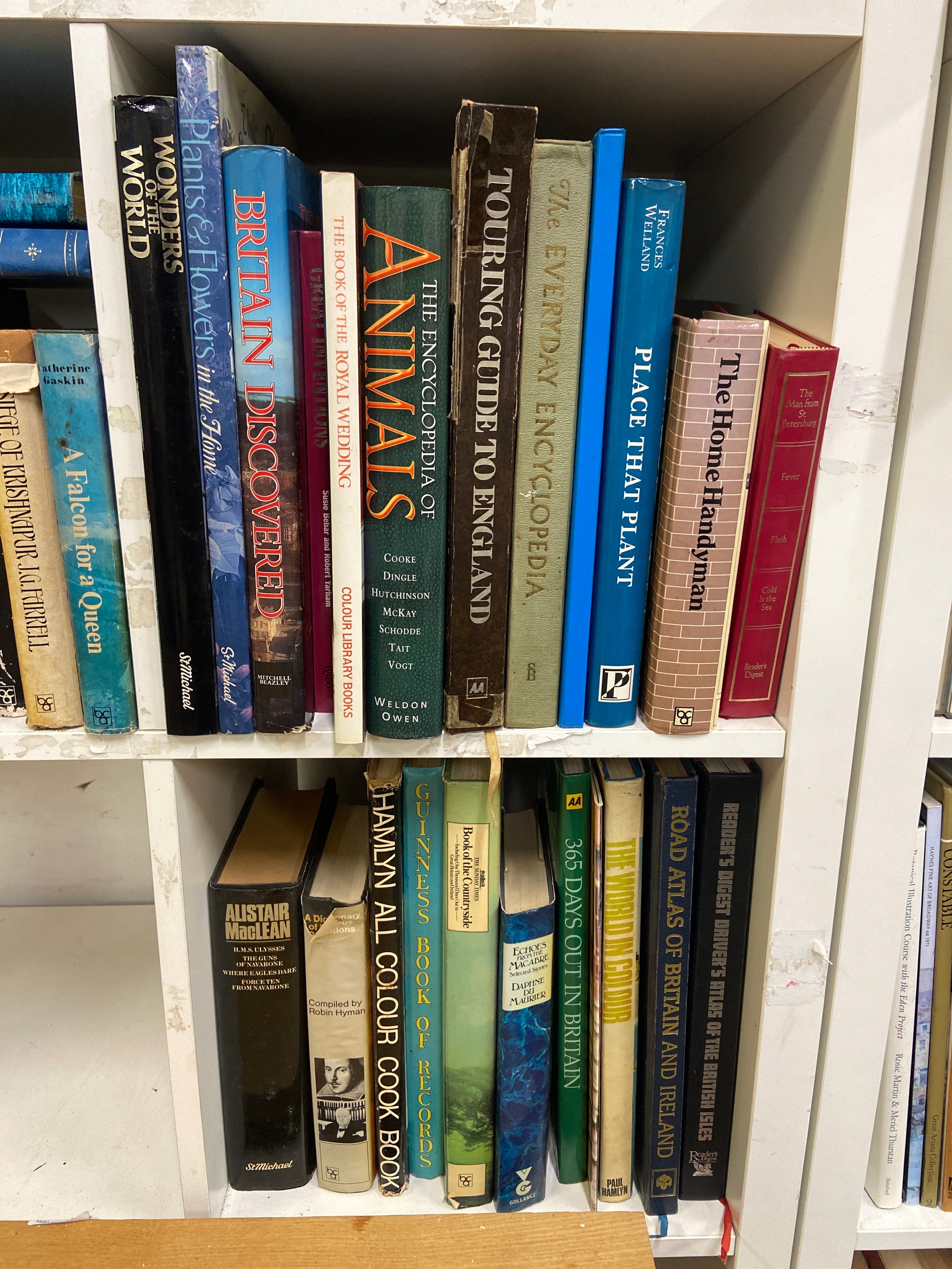 6 cubes of mixed books.