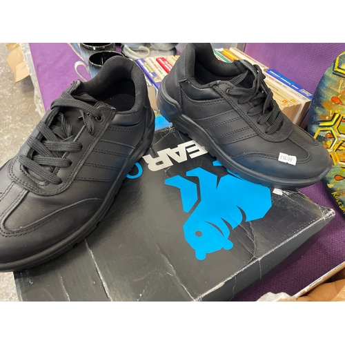 388 - Black trainers. 4/37. Appear new & with box