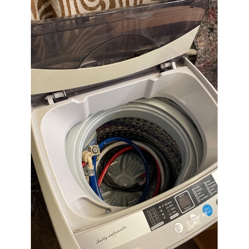 578 - Giantex Top loading Washing Machine.