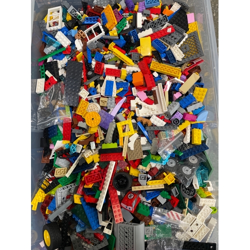 8kg of LEGO. Very good condition from online ‘used Lego store’ Average ...